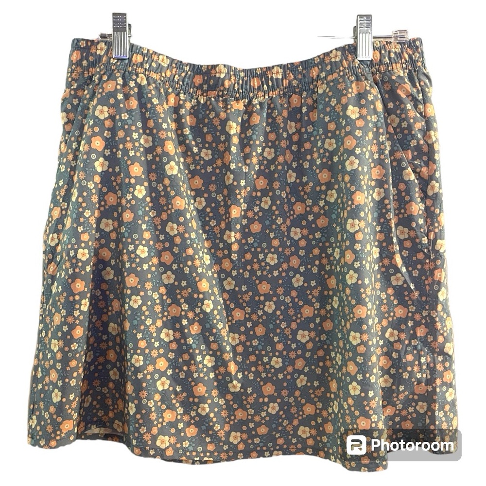Fun flower skort, women’s size L